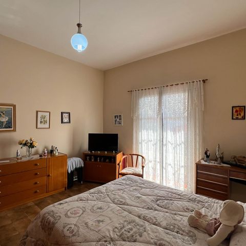 Casa à venda com 200m², 3 quartos e 3 vagas Casa à venda com 200m², 3 quartos e 3 vagasQuarto 1