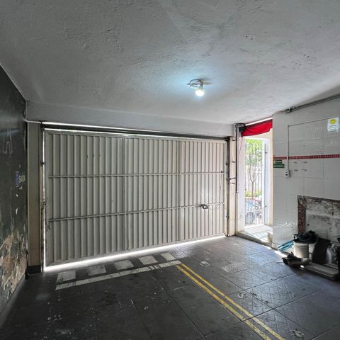 Casa à venda com 200m², 3 quartos e 3 vagas Casa à venda com 200m², 3 quartos e 3 vagasGaragem