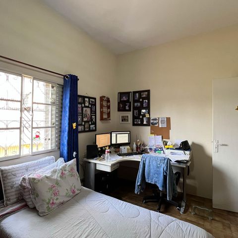 Casa à venda com 200m², 3 quartos e 3 vagas Casa à venda com 200m², 3 quartos e 3 vagasQuarto 2