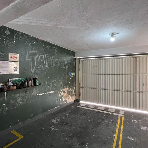 Casa à venda com 200m², 3 quartos e 3 vagas Casa à venda com 200m², 3 quartos e 3 vagasGaragem