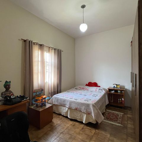 Casa à venda com 200m², 3 quartos e 3 vagas Casa à venda com 200m², 3 quartos e 3 vagasQuarto 3