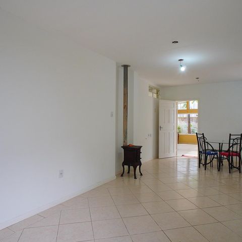 Casa à venda com 252m², 4 quartos e 2 vagasCozinha