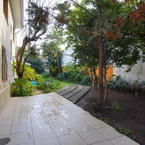 Casa à venda com 252m², 4 quartos e 2 vagasQuintal