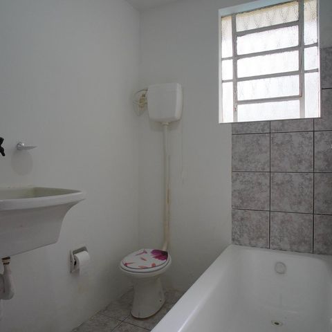 Casa à venda com 252m², 4 quartos e 2 vagasBanheiro Social