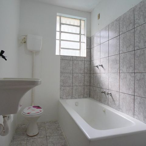 Casa à venda com 252m², 4 quartos e 2 vagasBanheiro Social