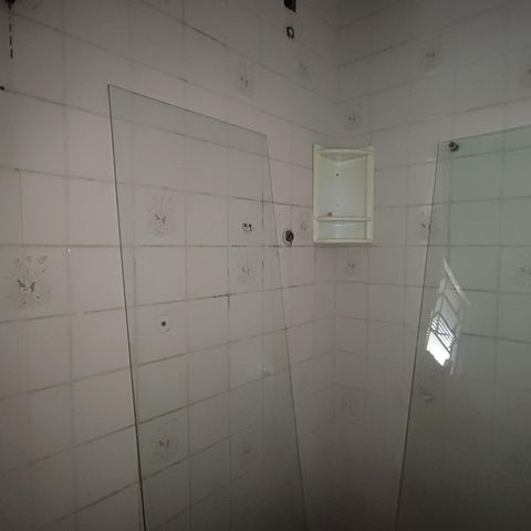 Casa à venda com 140m², 3 quartos e 1 vaga Casa à venda com 140m², 3 quartos e 1 vagaBanheiro