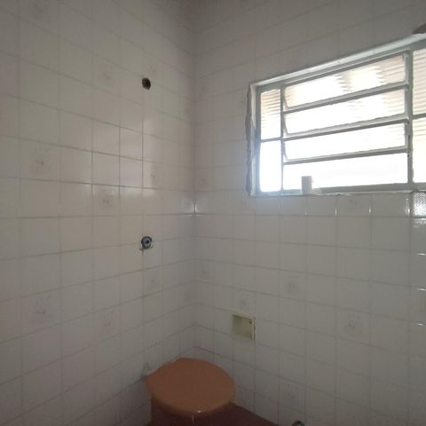 Casa à venda com 140m², 3 quartos e 1 vaga Casa à venda com 140m², 3 quartos e 1 vagaBanheiro