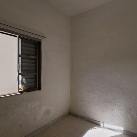 Casa à venda com 162m², 3 quartos e 3 vagas Casa à venda com 162m², 3 quartos e 3 vagasEdícula (Quarto)