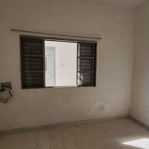 Casa à venda com 162m², 3 quartos e 3 vagas Casa à venda com 162m², 3 quartos e 3 vagasEdícula (Quarto)