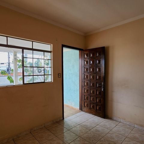 Casa à venda com 162m², 3 quartos e 3 vagas Casa à venda com 162m², 3 quartos e 3 vagasSala