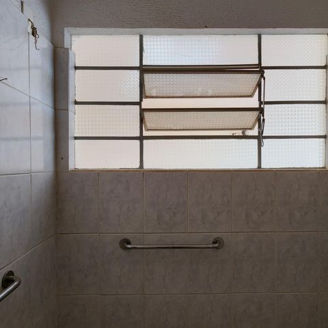 Casa à venda com 162m², 3 quartos e 3 vagas Casa à venda com 162m², 3 quartos e 3 vagasBanheiro