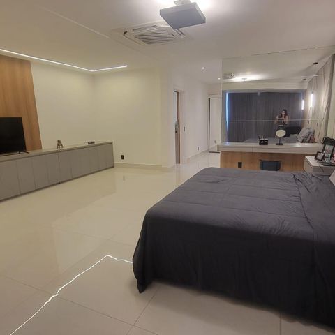 Casa à venda com 1072m², 6 quartos e 2 vagas Casa à venda com 1072m², 6 quartos e 2 vagasQuarto