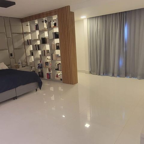 Casa à venda com 1072m², 6 quartos e 2 vagas Casa à venda com 1072m², 6 quartos e 2 vagasQuarto
