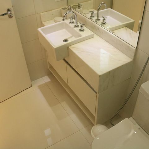 Apartamento à venda com 255m², 4 quartos e 4 vagasBanheiro da Suíte 2