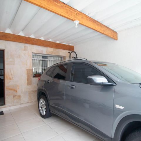 Casa à venda com 200m², 3 quartos e 2 vagas Casa à venda com 200m², 3 quartos e 2 vagasÁrea comum