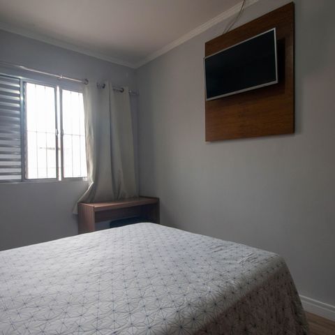 Casa à venda com 200m², 3 quartos e 2 vagas Casa à venda com 200m², 3 quartos e 2 vagasQuarto 1