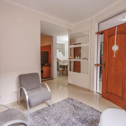Casa para alugar com 256m², 4 quartos e 3 vagasSala