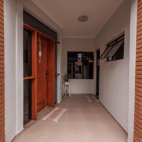 Casa para alugar com 256m², 4 quartos e 3 vagasEntrada da Casa