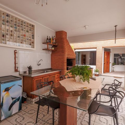Casa para alugar com 256m², 4 quartos e 3 vagasÁrea gourmet
