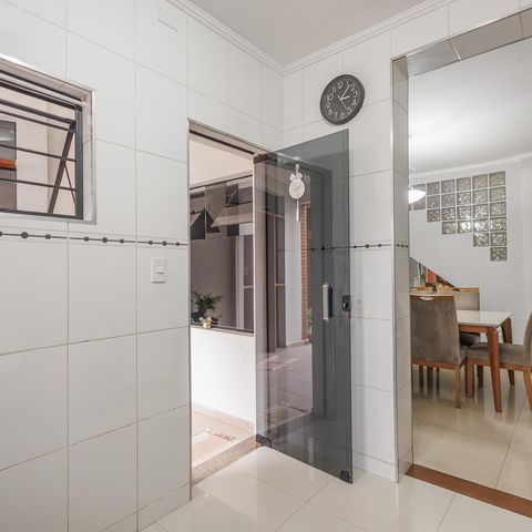 Casa para alugar com 256m², 4 quartos e 3 vagasCozinha