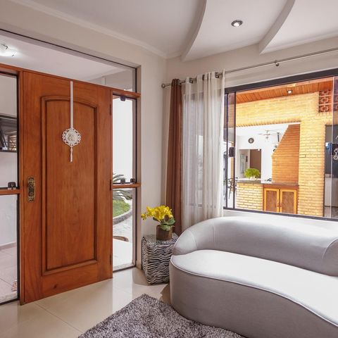 Casa para alugar com 256m², 4 quartos e 3 vagasSala