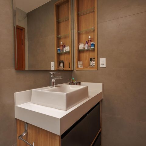 Casa para alugar com 256m², 4 quartos e 3 vagasBanheiro Corredor