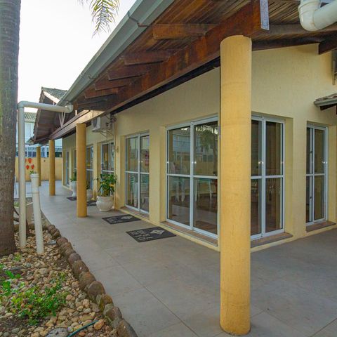 Casa de condomínio à venda com 88m², 3 quartos e 2 vagas Casa de condomínio à venda com 88m², 3 quartos e 2 vagasÁrea comum