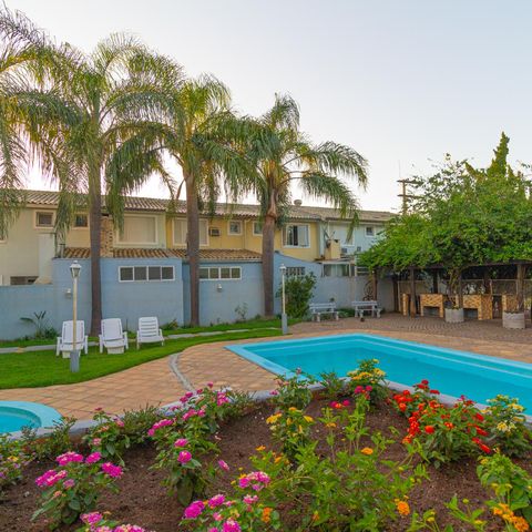 Casa de condomínio à venda com 88m², 3 quartos e 2 vagas Casa de condomínio à venda com 88m², 3 quartos e 2 vagasÁrea comum