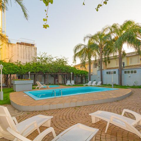 Casa de condomínio à venda com 88m², 3 quartos e 2 vagas Casa de condomínio à venda com 88m², 3 quartos e 2 vagasÁrea comum
