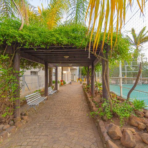 Casa de condomínio à venda com 88m², 3 quartos e 2 vagas Casa de condomínio à venda com 88m², 3 quartos e 2 vagasÁrea comum