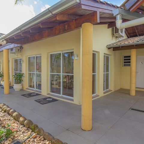 Casa de condomínio à venda com 88m², 3 quartos e 2 vagas Casa de condomínio à venda com 88m², 3 quartos e 2 vagasÁrea comum