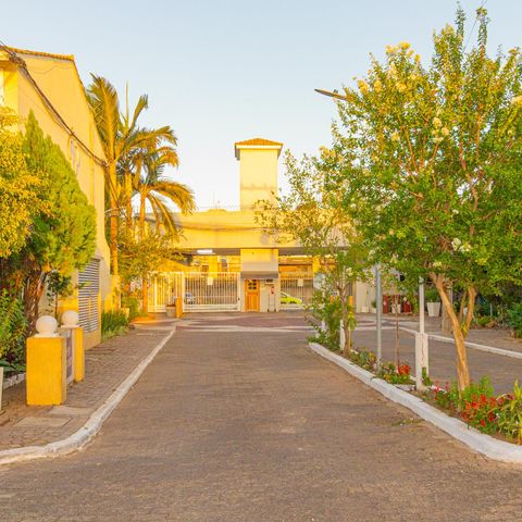 Casa de condomínio à venda com 88m², 3 quartos e 2 vagas Casa de condomínio à venda com 88m², 3 quartos e 2 vagasÁrea comum