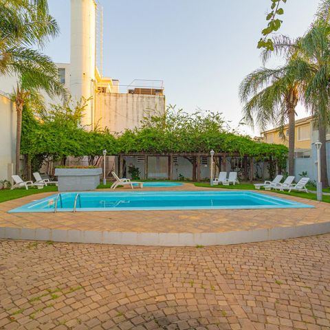Casa de condomínio à venda com 88m², 3 quartos e 2 vagas Casa de condomínio à venda com 88m², 3 quartos e 2 vagasÁrea comum