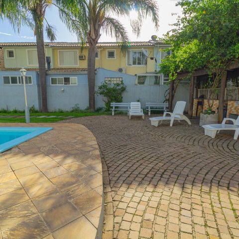 Casa de condomínio à venda com 88m², 3 quartos e 2 vagas Casa de condomínio à venda com 88m², 3 quartos e 2 vagasÁrea comum