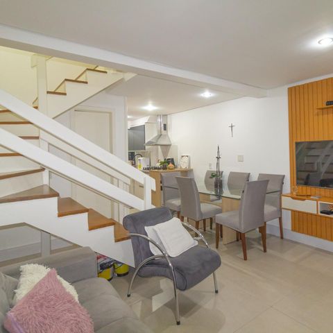 Casa de condomínio à venda com 88m², 3 quartos e 2 vagas Casa de condomínio à venda com 88m², 3 quartos e 2 vagasSala
