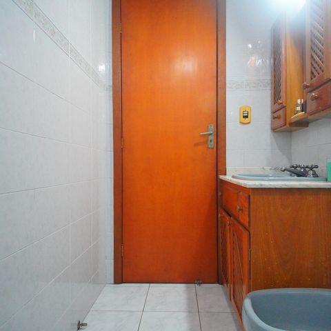 Casa à venda com 226m², 3 quartos e 3 vagasBanheiro da Suíte