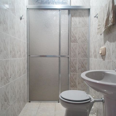 Casa à venda com 226m², 3 quartos e 3 vagasBanheiro