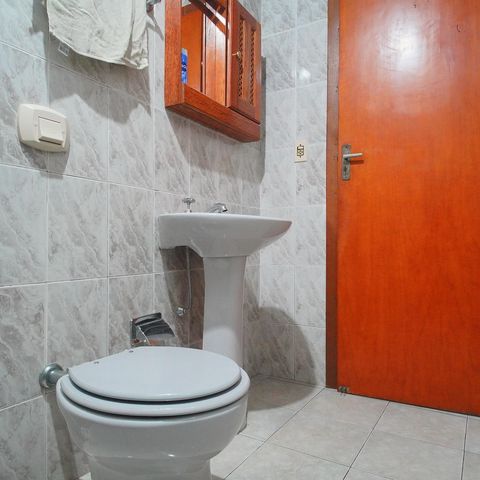 Casa à venda com 226m², 3 quartos e 3 vagasBanheiro