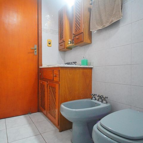 Casa à venda com 226m², 3 quartos e 3 vagasBanheiro da Suíte