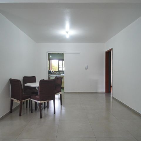 Casa à venda com 226m², 3 quartos e 3 vagasSala