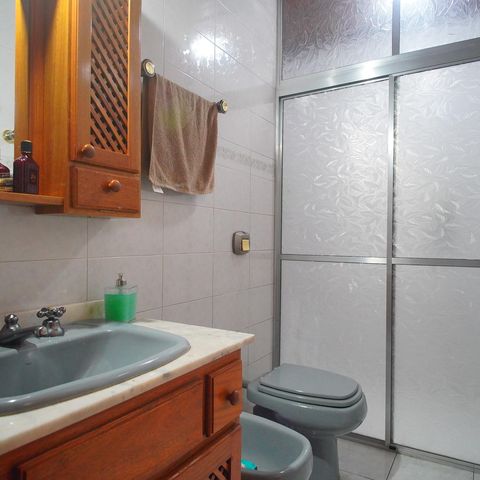 Casa à venda com 226m², 3 quartos e 3 vagasBanheiro da Suíte