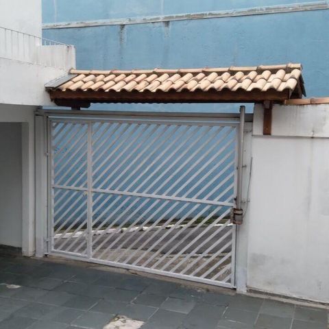 Casa à venda com 121m², 4 quartos e 4 vagas