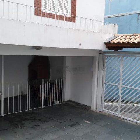 Casa à venda com 121m², 4 quartos e 4 vagas