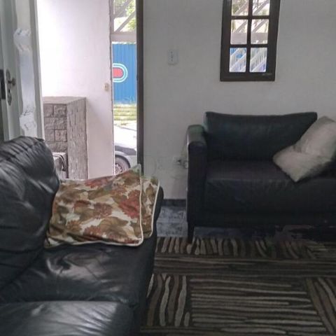 Casa à venda com 121m², 4 quartos e 4 vagas
