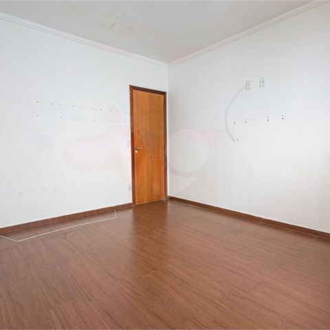 Casa à venda com 90m², 2 quartos e 1 vaga