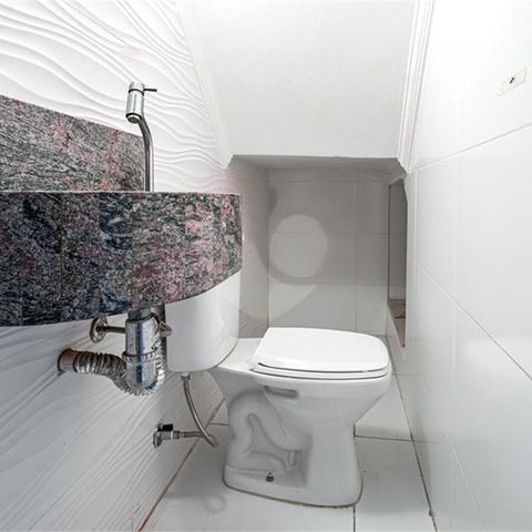 Casa à venda com 90m², 2 quartos e 1 vaga