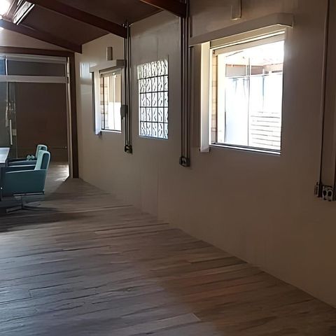 Casa à venda com 250m², 4 quartos e 6 vagas