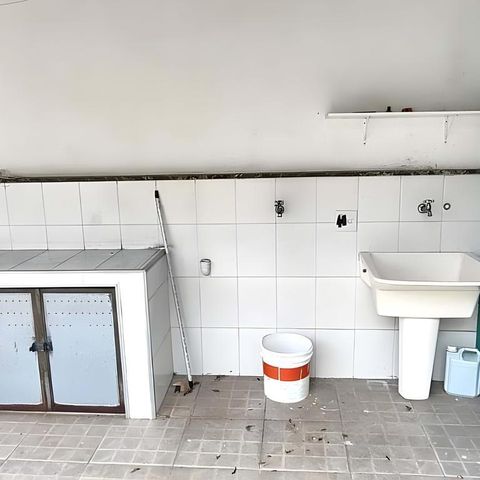 Casa à venda com 250m², 4 quartos e 6 vagas
