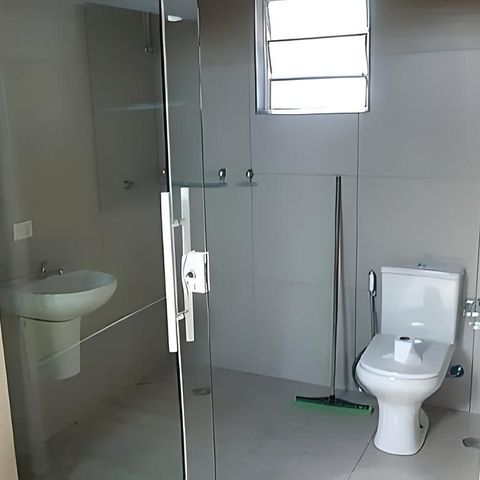 Casa à venda com 250m², 4 quartos e 6 vagas