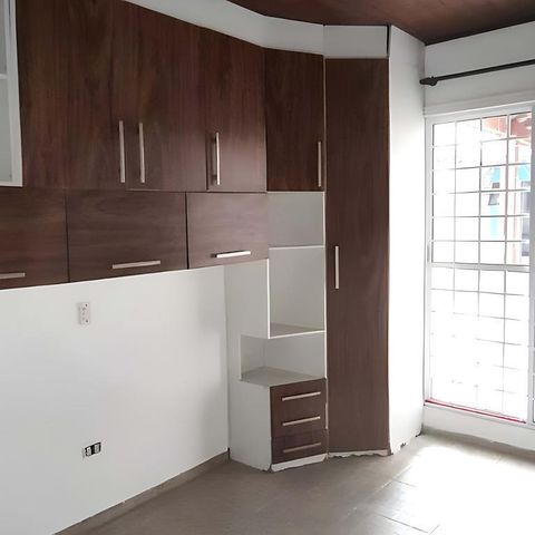 Casa à venda com 250m², 4 quartos e 6 vagas